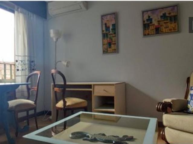Se alquila piso de 1 dormitorio en Salamanca, gastos incluidos