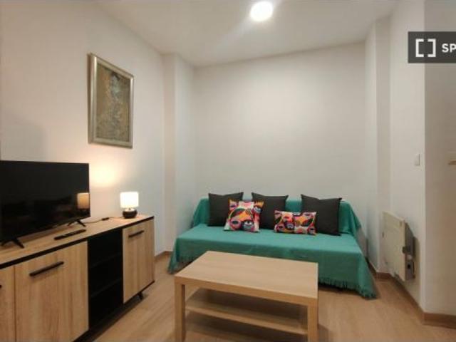 Se alquila piso de 1 dormitorio en San Matías Realejo, gastos incluidos