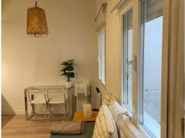 Se alquila piso de 2 habitaciones en Cuatro Caminos, gastos incluidos