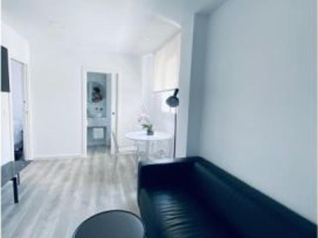 Se alquila piso de 2 habitaciones en Alicante, solo chicas
