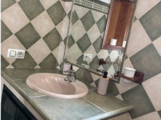 Se alquila piso de 2 habitaciones en Barbate, todos los gastos incluidos