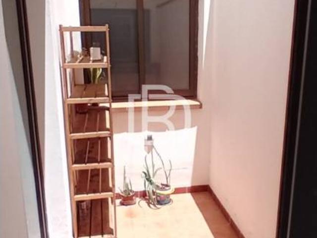 SE ALQUILA PISO DE 2 HABITACIONES EN EL CENTRO DE TEJINA