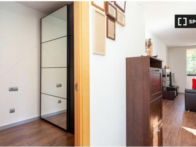 Se alquila piso de 2 habitaciones en El Clot