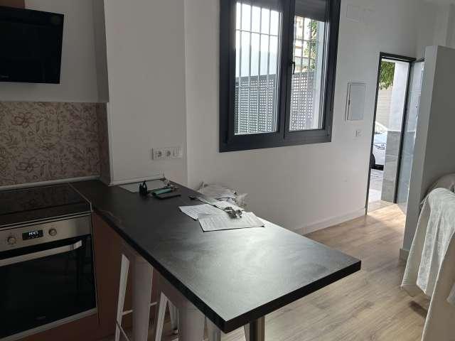 Se alquila piso de 2 habitaciones en Nervión, Sevilla