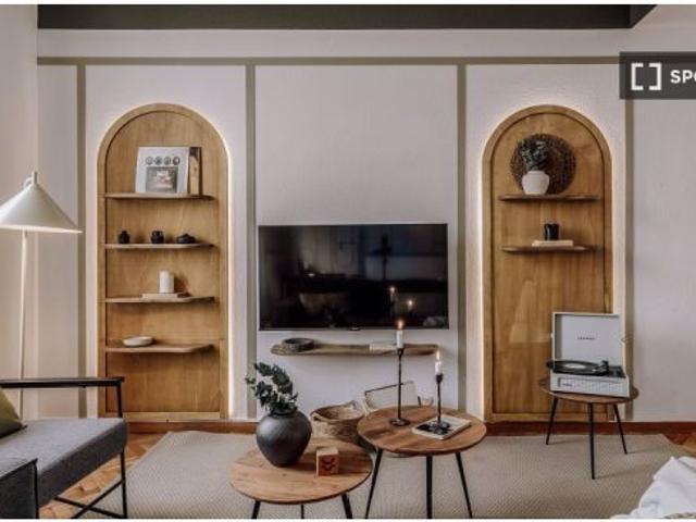 Se alquila piso de 2 habitaciones en Palacio, perfecto para profesionales