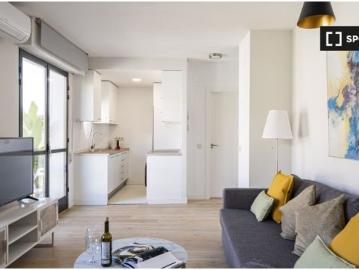 Se alquila piso de 2 habitaciones en Palos de Moguer, todos los gastos incluidos