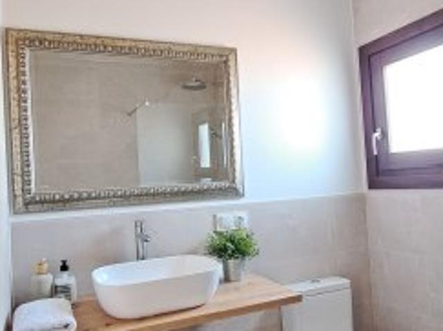 Se alquila piso de 2 habitaciones en Vélez Málaga