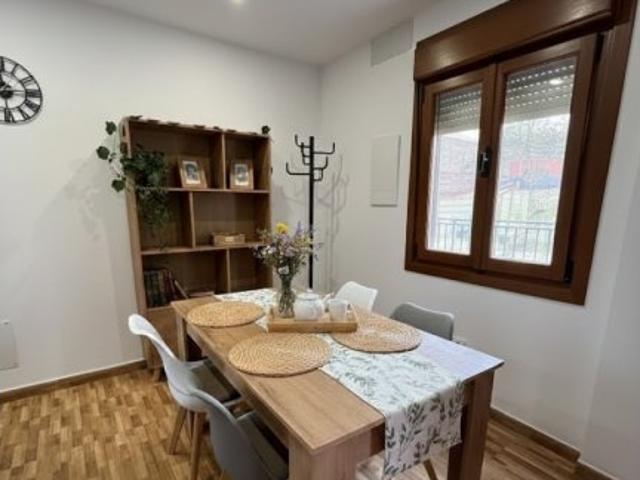 Se alquila piso de 2 habitaciones en Vigo