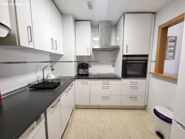 SE ALQUILA PISO DE 2 HABITACIONES EN ZONA TOYO