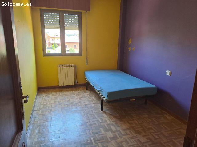 Se alquila piso de 4 dormitorios