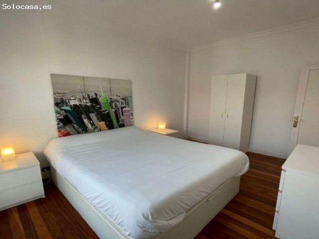 Se Alquila piso de 4 dormitorios y 2 baños para Entrar a Vivir en Calle Autonomía
