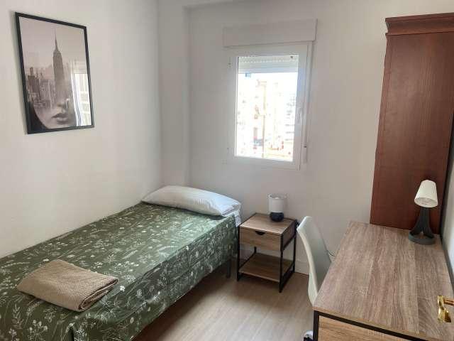Se alquila piso de 4 habitaciones en La Palmilla, Sevilla