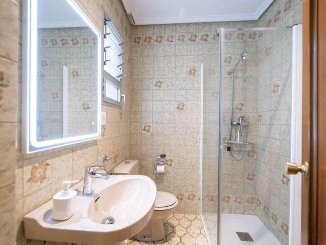 Se alquila piso de 4 habitaciones en La Petxina, Valencia