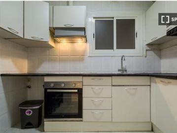 Se alquila piso de 4 habitaciones en Navas con todos los gastos incluidos