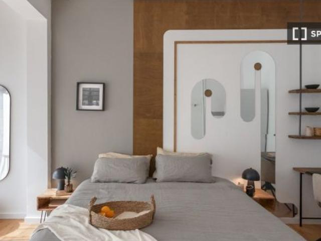 Se alquila piso de 4 habitaciones en Ríos Rosas