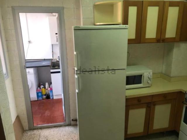 SE ALQUILA PISO EN CALLE DORADA 1, IDEAL PARA ESTUDIANTES CURSO 26/27