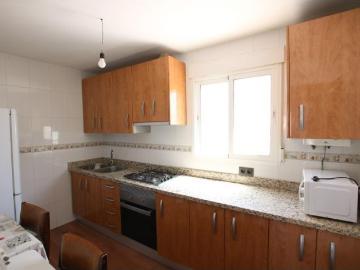 Se alquila piso en avenida de Murcia junto al campus de Cartuja. Curso 2026 2027