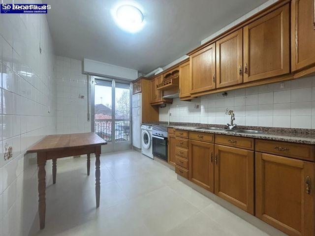 SE ALQUILA PISO EN PONFERRADA