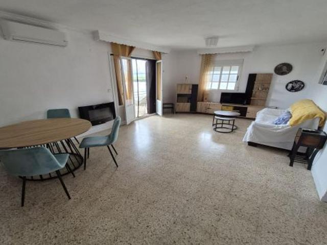 SE ALQUILA PISO EN ZONA DEL SANTISCAL