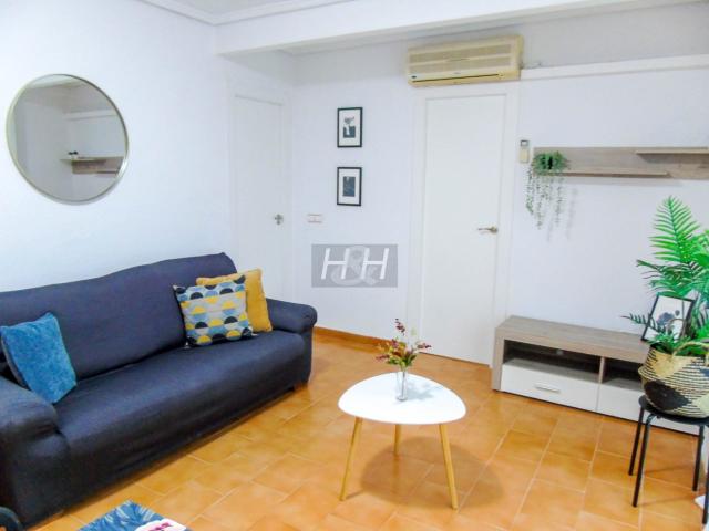 Se alquila piso luminoso en Concordia. / HH Asesores, Inmobiliaria en Burjassot/