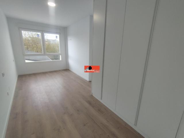 SE ALQUILA PISO MODERNO A ESTRENAR SIN MUEBLES EN RUA SANTIAGO