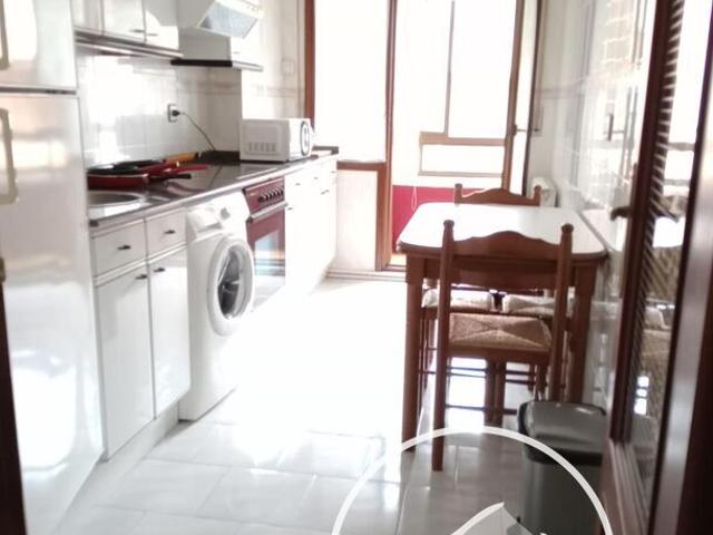 SE ALQUILA PISO PAR TEMPORADA ESCOLAR EN VILLARCAYO