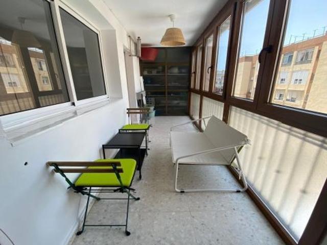 SE ALQUILA PISO PARA TEMPORADA ESCOLAR SEPTIEMBRE JUNIO EN PLAZA LIBERTAD
