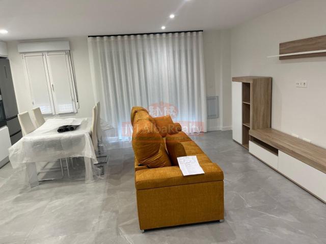 SE ALQUILA PISO RECIÉN REFORMADO CON MUEBLES NUEVOS EN ZONA FATIMA FERIA