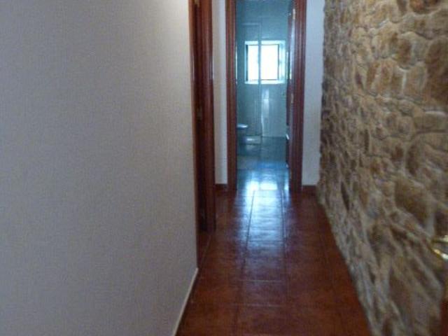 SE ALQUILA PLANTA BAJA DE UNA CASA CÉNTRICA, EN ZONA TRANQUILA DE VILLARCAYO, IDEAL PARA DOS PERSONAS
