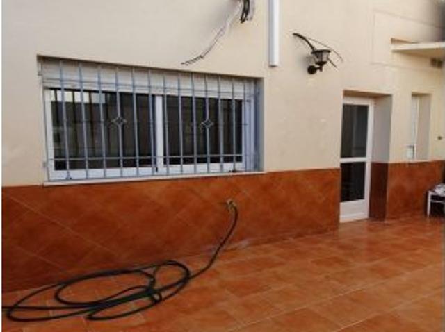 SE ALQUILA PRECIOSA CASA UNIFAMILIAR EN FUERTE DEL REY