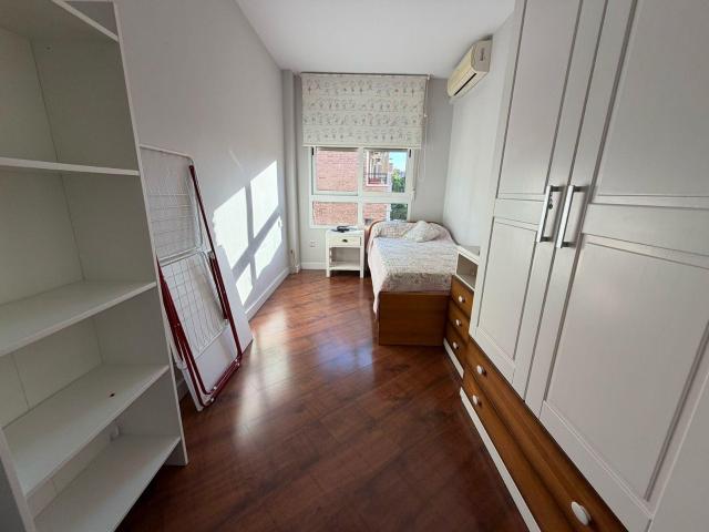 SE ALQUILA PRECIOSO PISO EN LA FLOTA