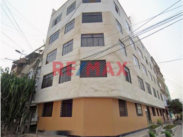 Se Alquila Un Departamento Duplex En Urbanizacion La Alborada En Comas