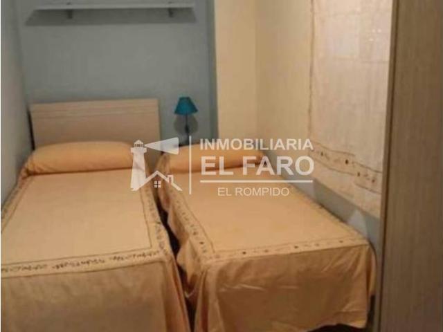 SE ALQUILA UN PISO EN EL PORTIL