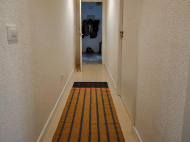 SE ALQUILA VACACIONALMENTE ESTUPENDO PISO DE 2 DORMITORIOS Y 2 BAÑOS CON GARAJE Y MUY TRANQUILO EN PLENO CENTRO DE SANLÚ