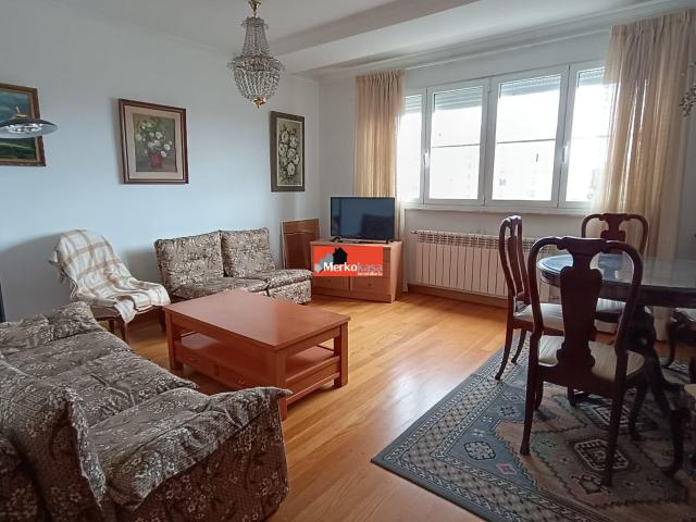 SE ALQUILA VIVIENDA DE CINCO DORMITORIOS EN AVD. DE MADRID!