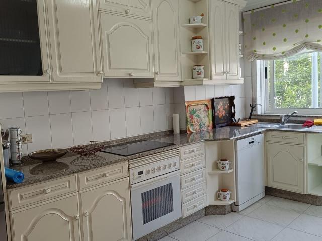 SE ALQUILA VIVIENDA DE TRES DORMITORIOS TEMPORRAL