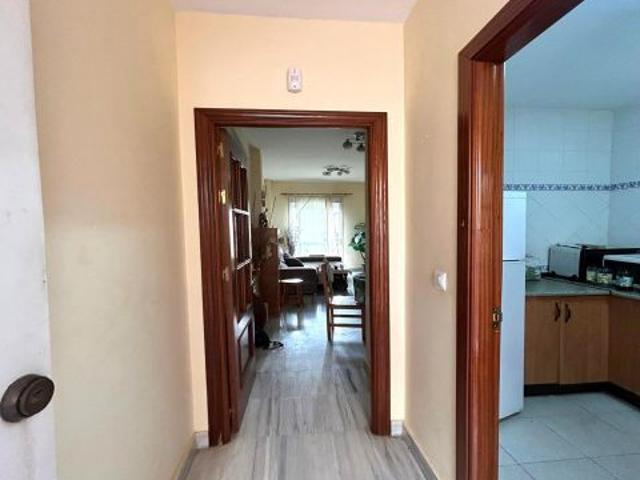 Se alquila vivienda en Burguillos, situada en pleno centro del municipio, con todos los servicios ne