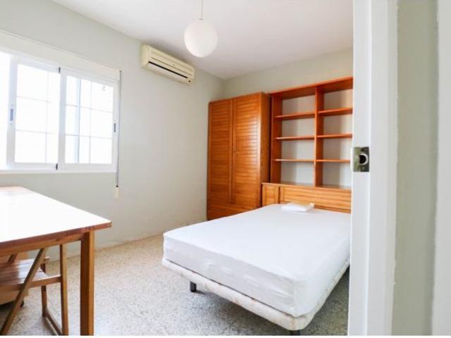 SE ALQUILA VIVIENDA PARA LARGA TEMPORADA