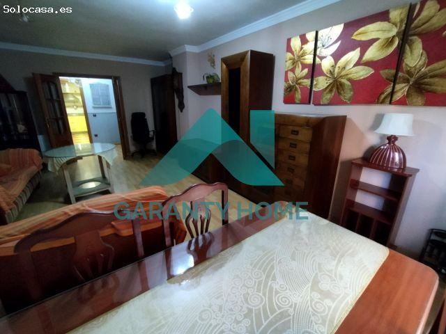 SE ALQUILAN 2 HABITACIONES EN ZONA PERÚ ?