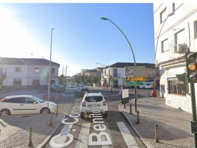 SE ALQUILAN HABITACIONES A ESTUDIANTES