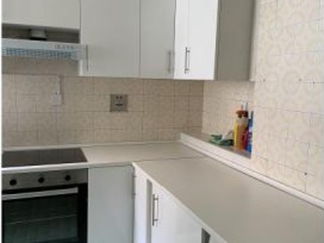 Se alquilan habitaciones en apartamento de 6 habitaciones en Portugalete