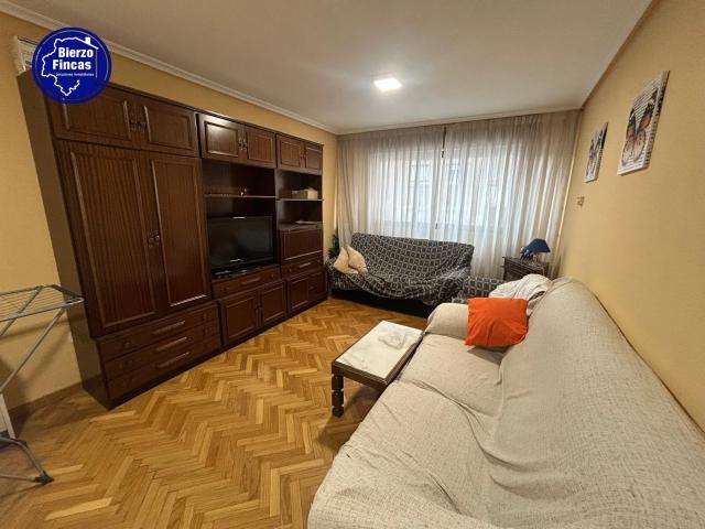 SE ALQUILAN HABITACIONES EN LA ZONA ALTA DE PONFERRADA