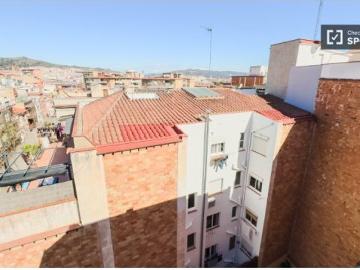 Se alquilan habitaciones en piso de 6 habitaciones en El Congrés I Els Indians