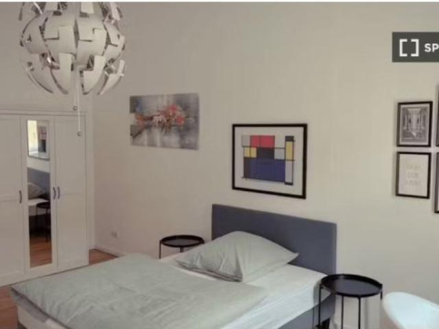 Se alquilan habitaciones en piso de 3 habitaciones en Barrio Samariter