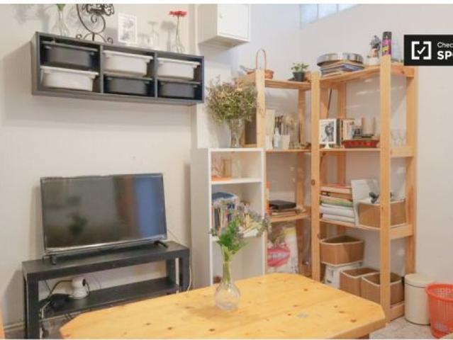 Se alquilan habitaciones en un apartamento de 4 dormitorios en Getafe