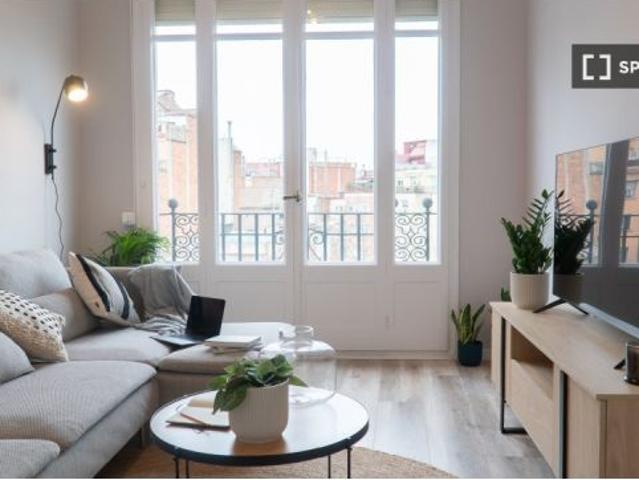 Se alquilan habitaciones en un apartamento de 5 dormitorios en Ciutat Vella