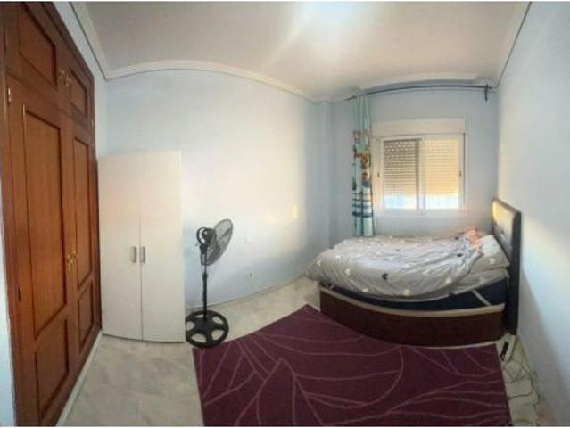 Se alquilan habitaciones para estudiantes