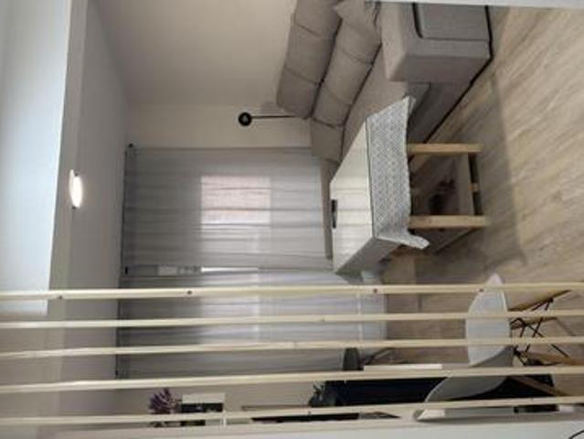SE ALQUILAN HABITACIONES PARA ESTUDIANTES, PISO REFORMADO Y LUMINOSO EN CALLE DEMETRIO SPINOLA