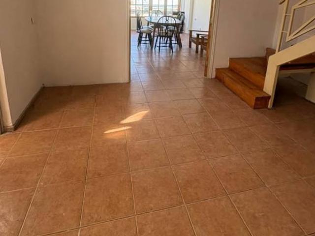 se arrenda casa en pleno centro