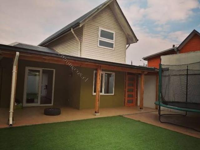 SE ARRIENDA $550.000. CASA 3DORM.+2BAÑOS